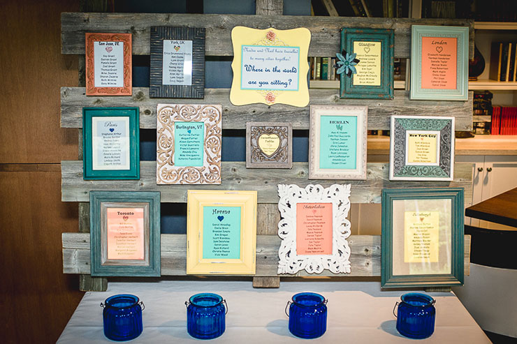 An original table assigments done by the couple